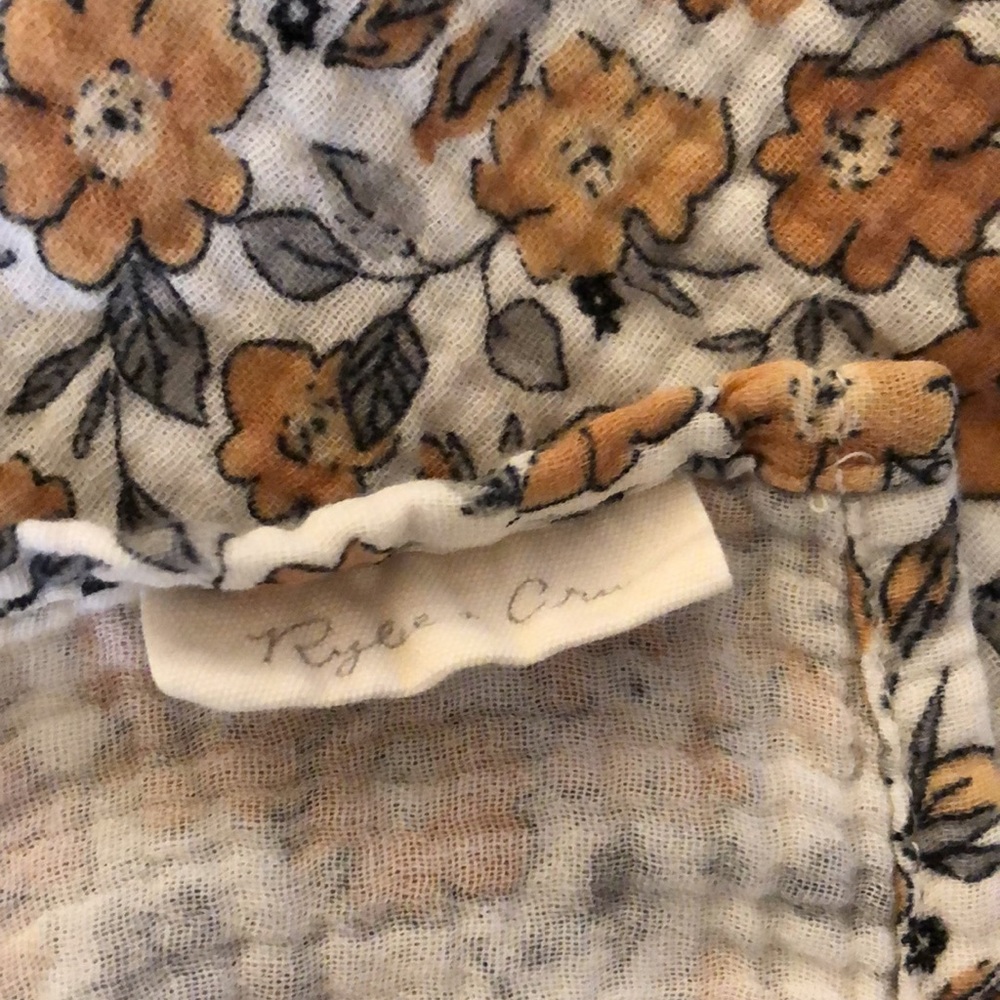 Rare Rylee and Cru swaddle - Picture 4 of 4